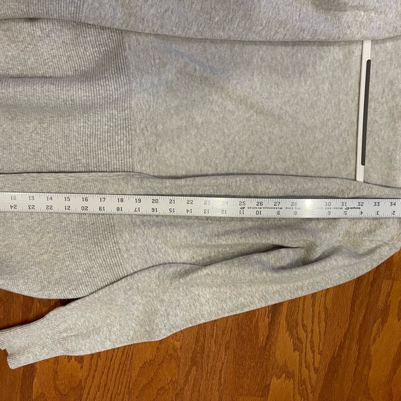 Cabi Willow zip front Peplum grey Cabi cardigan. - Picture 8 of 9
